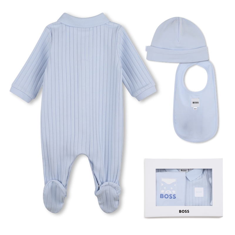 PAJAMA SET + BIB + BEANIE BOSS 
                        BOY