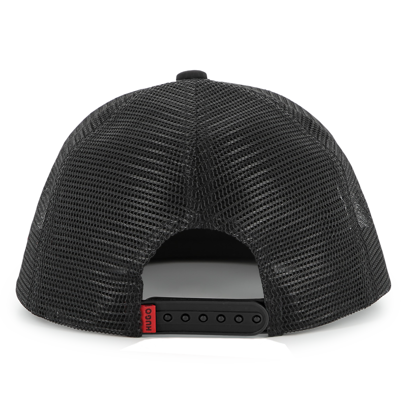 Bi-material cap HUGO 
                        BOY