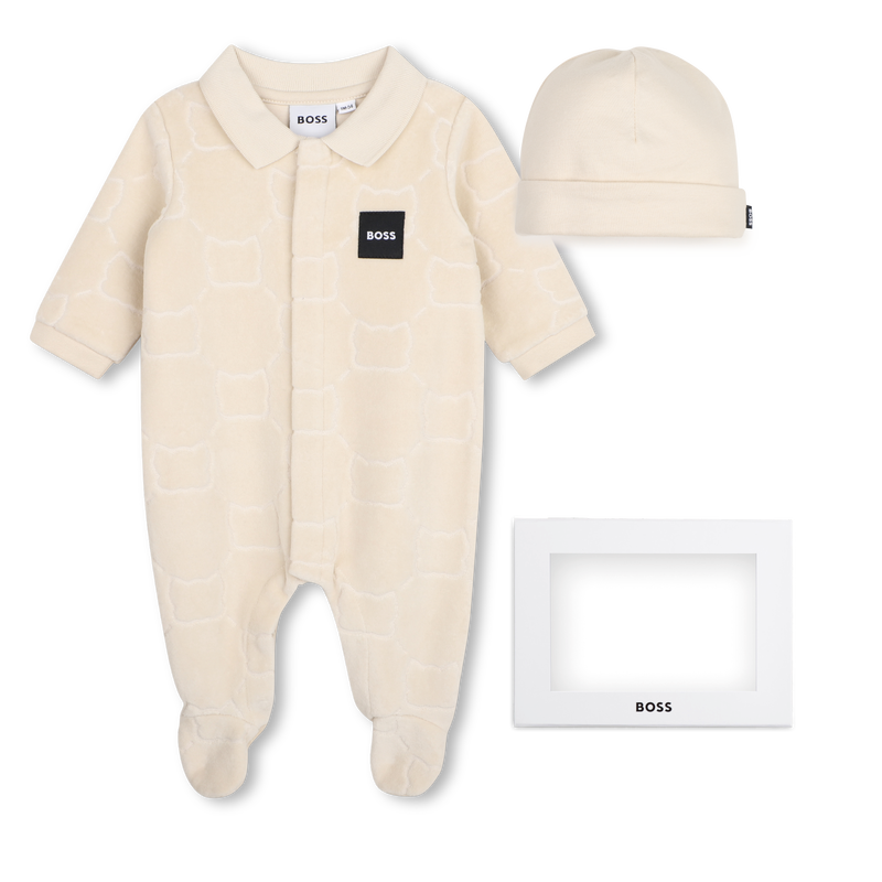 Pyjama set and hat BOSS 
                        BOY
