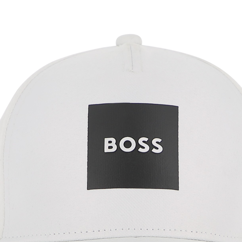 CAP WITH ADJUSTABLE CLOSURE BOSS 
                        BOY