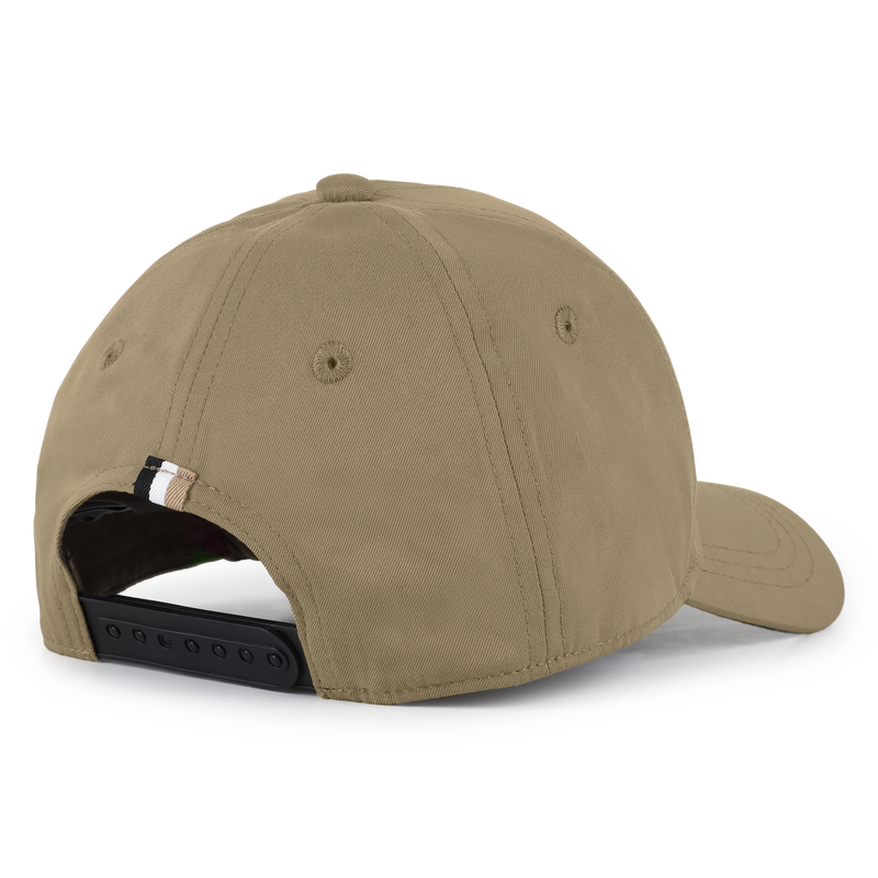 CAP WITH ADJUSTABLE CLOSURE BOSS 
                        BOY