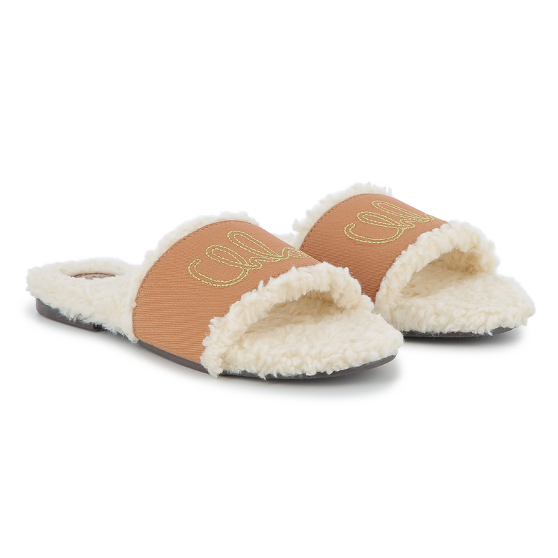 Slides CHLOE 
                        GIRL