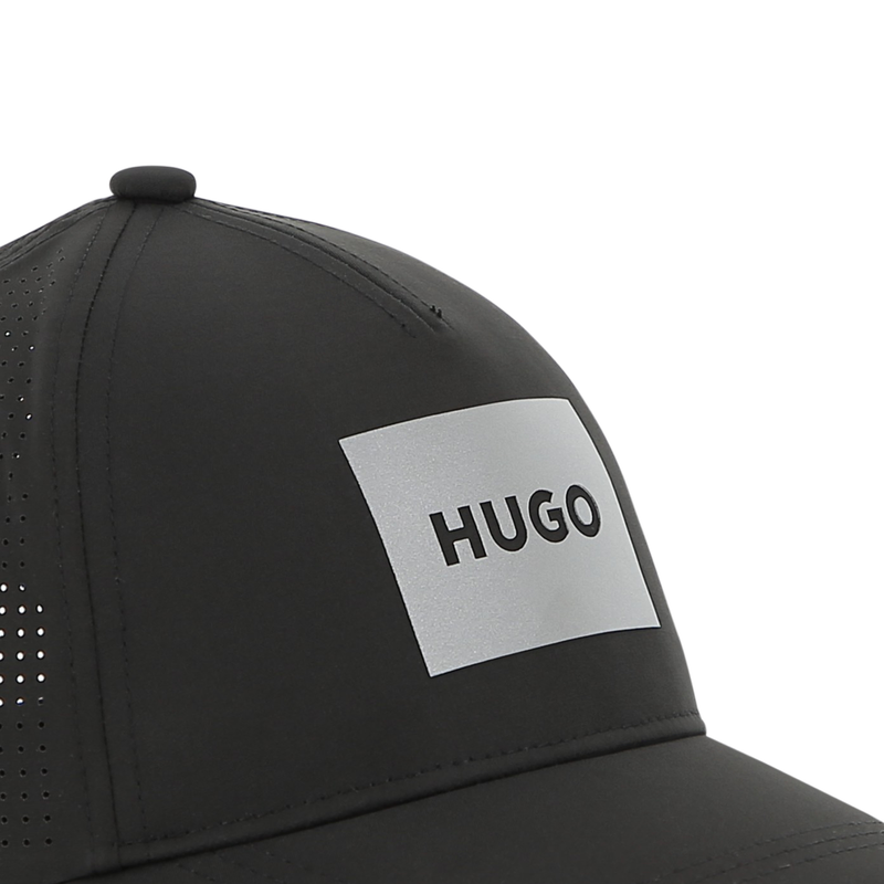 CAP HUGO 
                        BOY